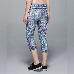 Lululemon Run: Inspire Crop II  Full-On Luxtreme Iridescent Multi Legging